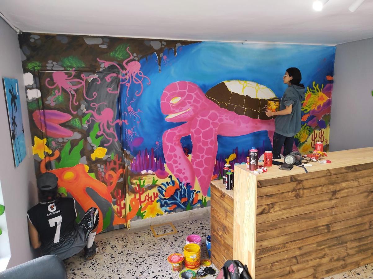 Key West Hostel Medellin Exterior photo