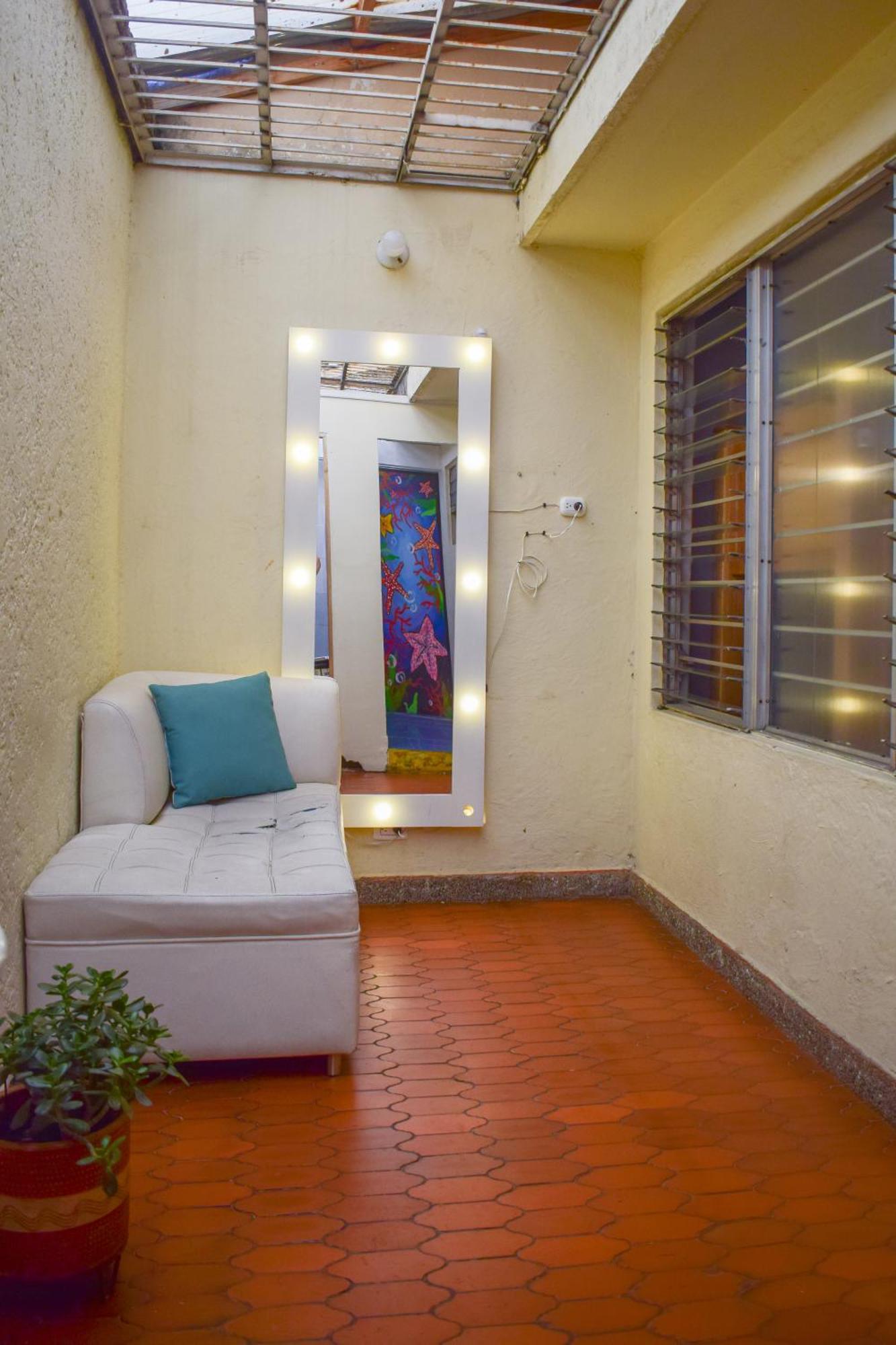 Key West Hostel Medellin Exterior photo