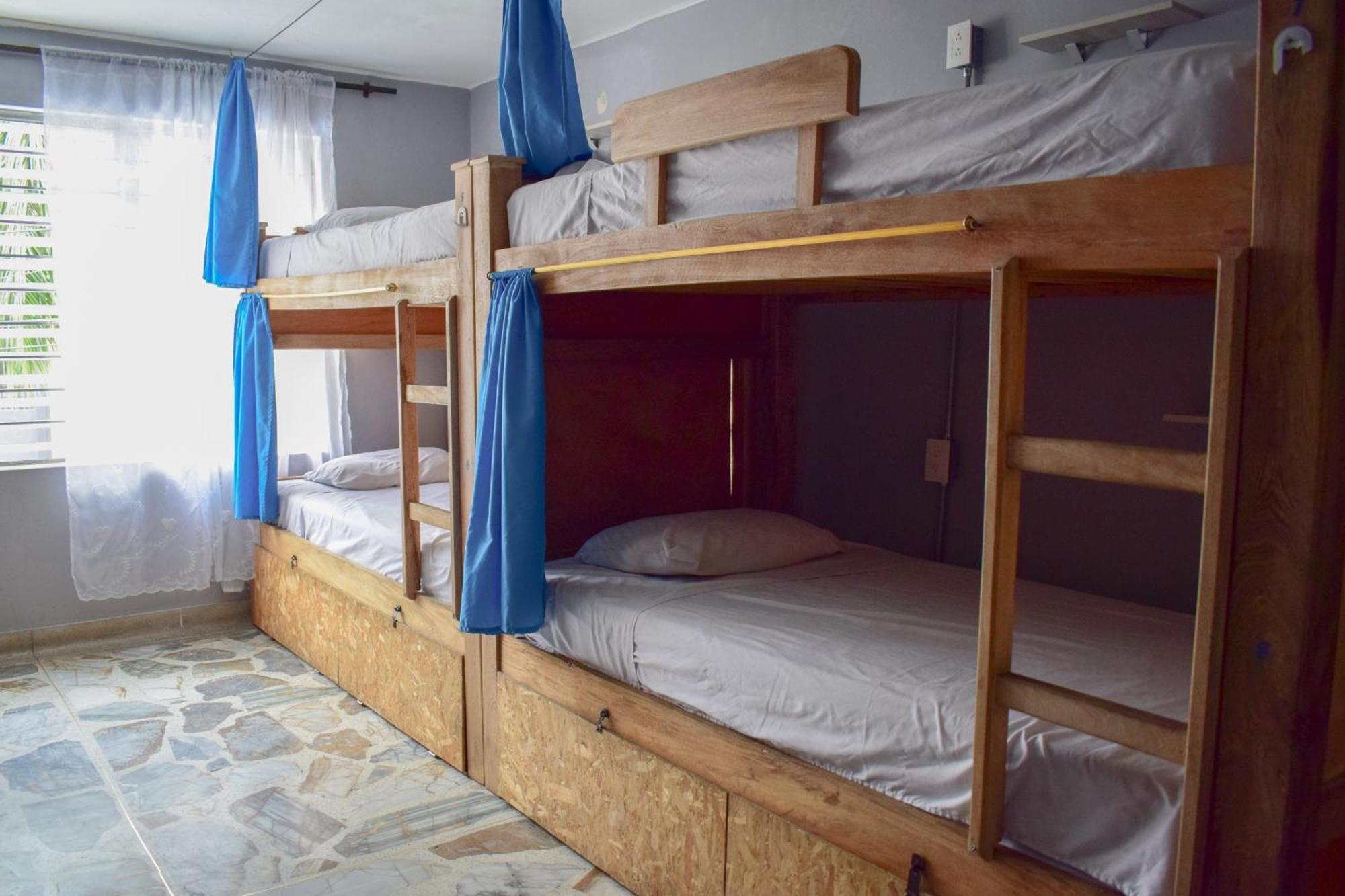 Key West Hostel Medellin Room photo